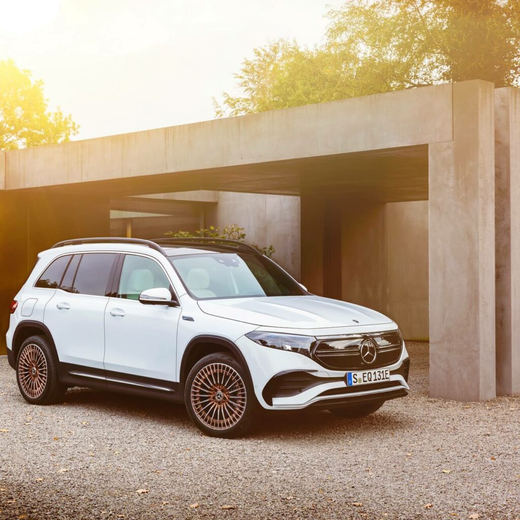 Mercedes Eqb Electric Crossover Debuts With Seven Seats And Boxy Design