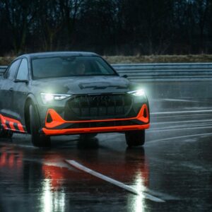 Audi e-tron Sportback drifting