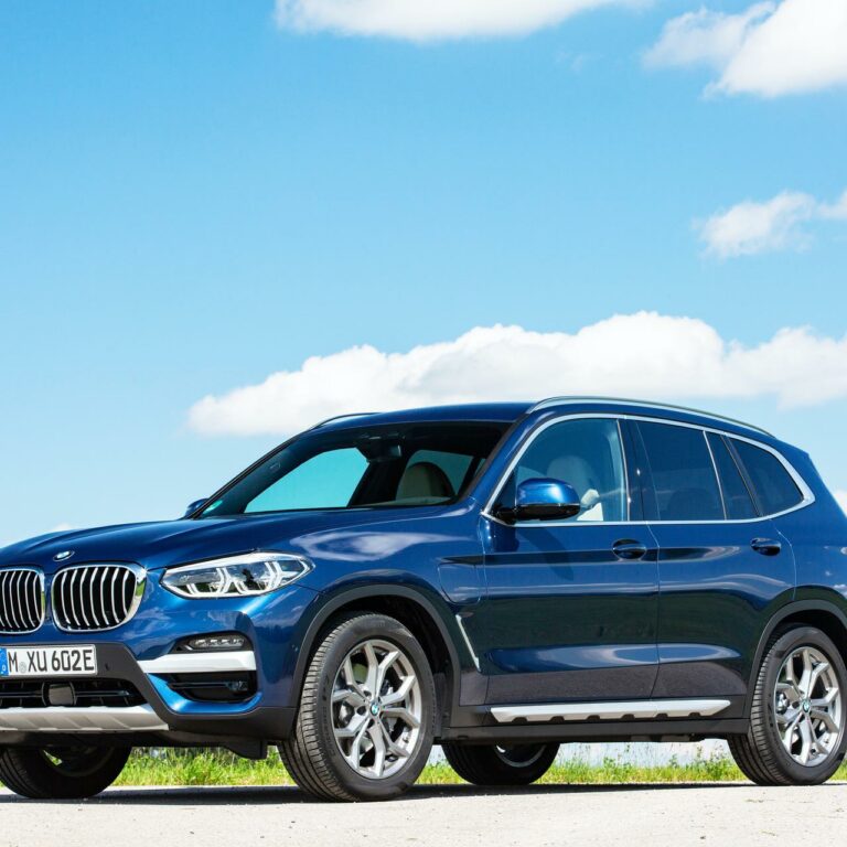 How Far Can the BMW X3 xDrive30e Drive on EV Power?