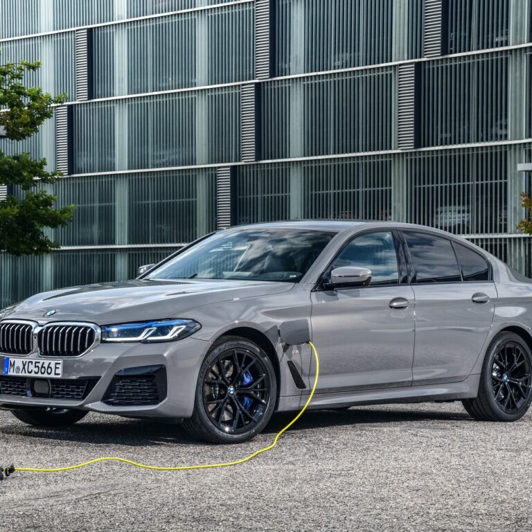 2021 BMW 545e: Real Life Photos Of The New PHEV