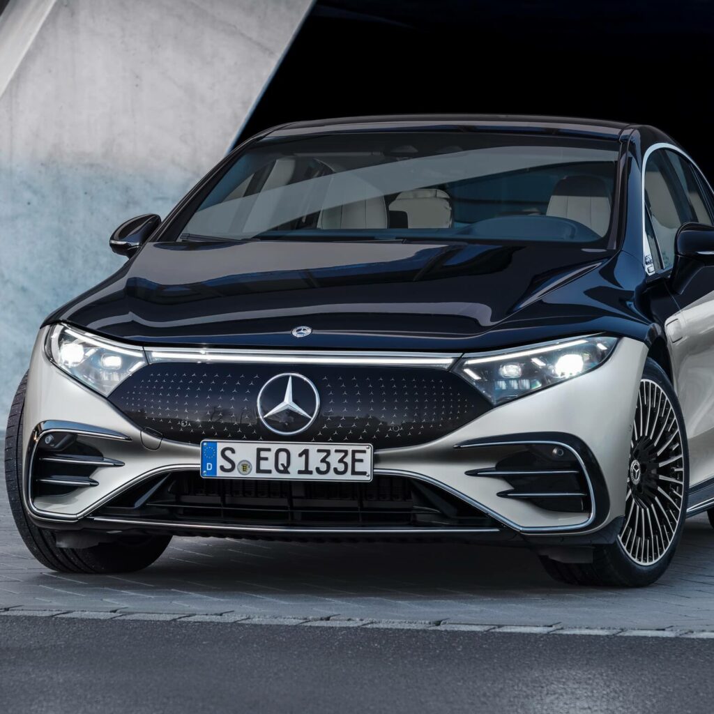 2022 Mercedes EQS debuts with sleek design and 478 miles of range