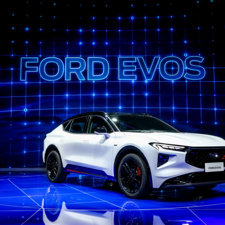 Ford Evos hybrid crossover wagon shows attractive design on video