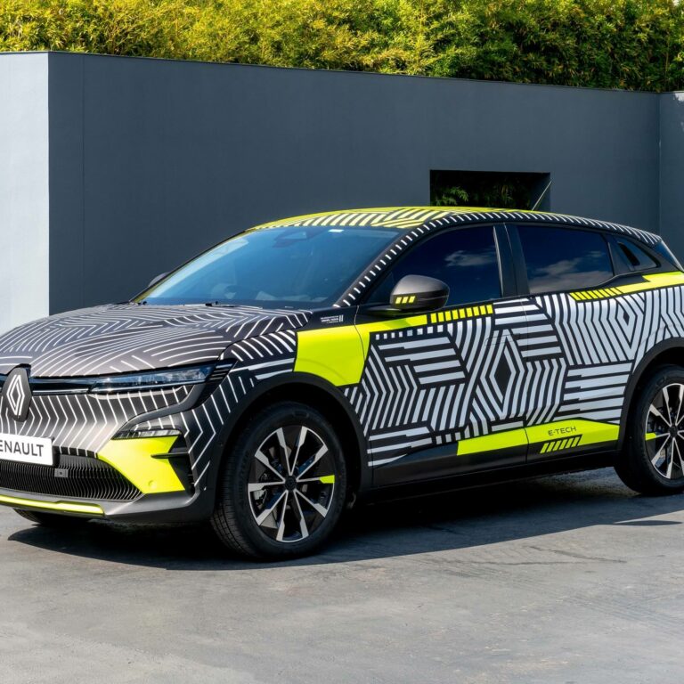 Renault Megane E-Tech electric crossover debuts September 6 at IAA Munich Motor Show