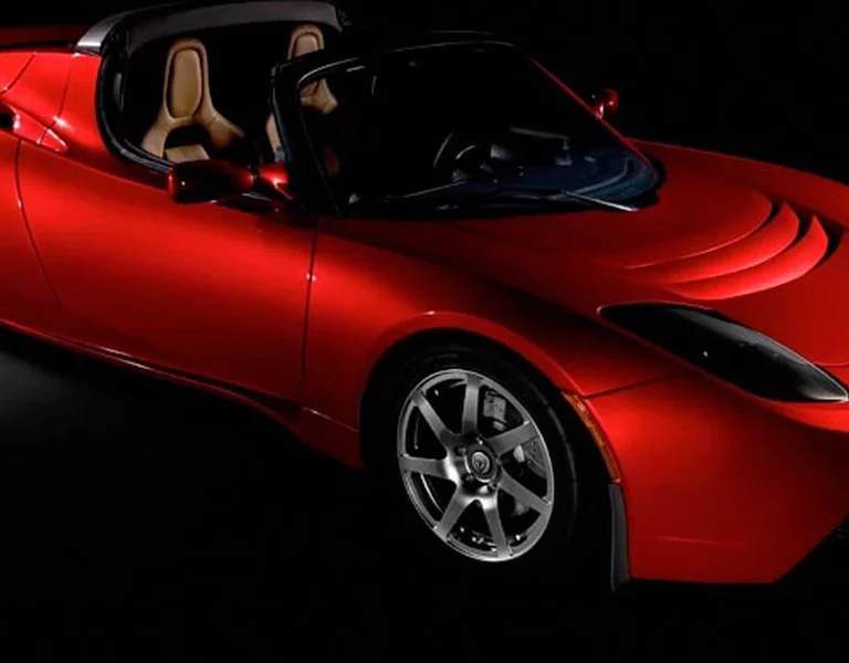 2008 Tesla Roadster Sold For $250,000 Sets New Record