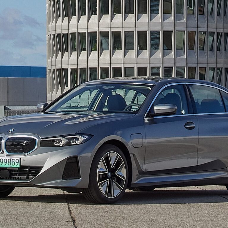 BMW hints at new 3 Series electric after 2025